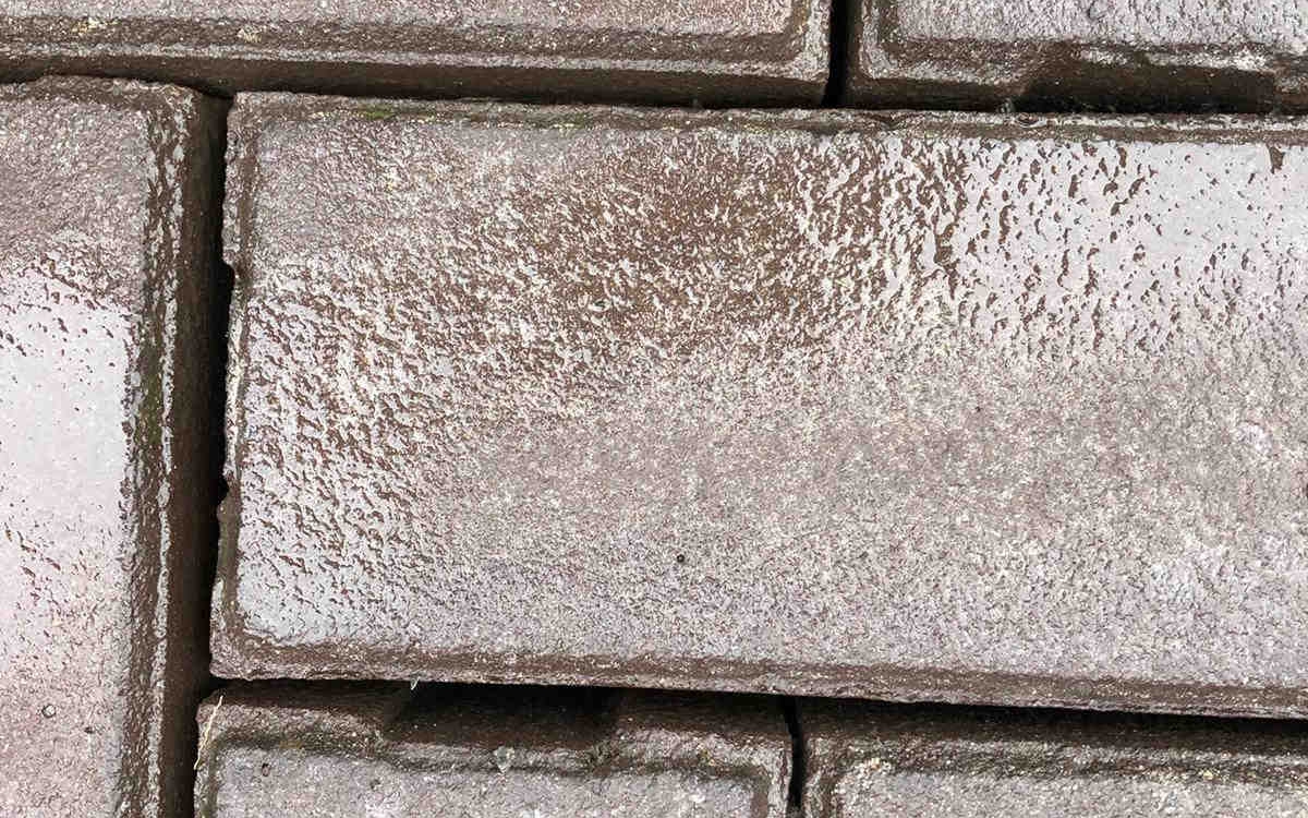 Close up schone waterpasserende bestrating