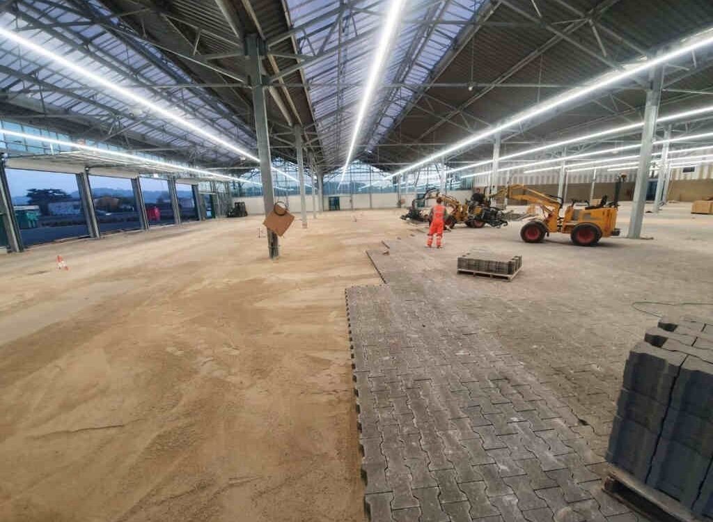 Machinaal straten met h klinkers